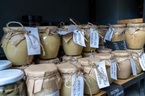 De la noi, din Bihor: Magazin cu produse preparate doar după rețete locale, de dragul gustului bihorean (FOTO)